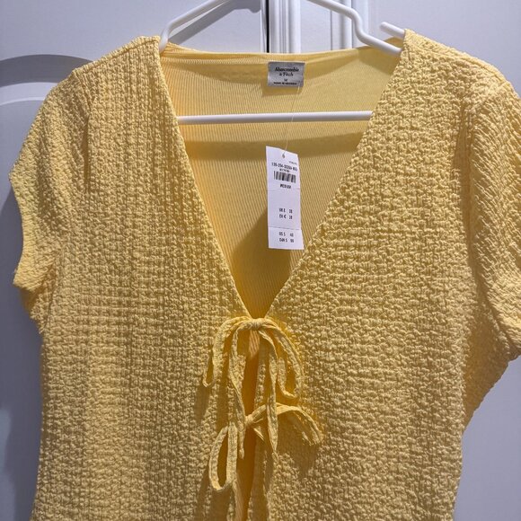 Abercrombie Tie Top - Picture 1 of 3